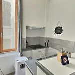 דירה Des Au Calme Dans Un Immeuble Historique *