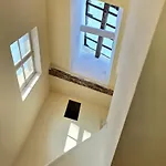 Des Au Calme Dans Un Immeuble Historique דירה *