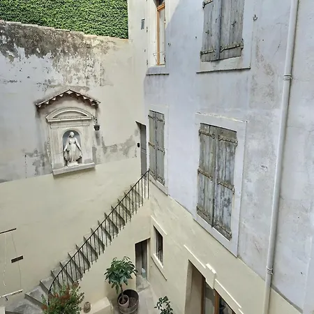 Des Au Calme Dans Un Immeuble Historique * Béziers