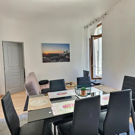 Appartement Des Au Calme Dans Un Immeuble Historique Béziers