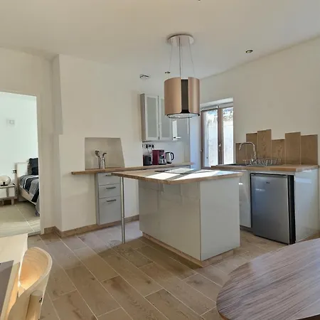 Des Au Calme Dans Un Immeuble Historique Appartement *