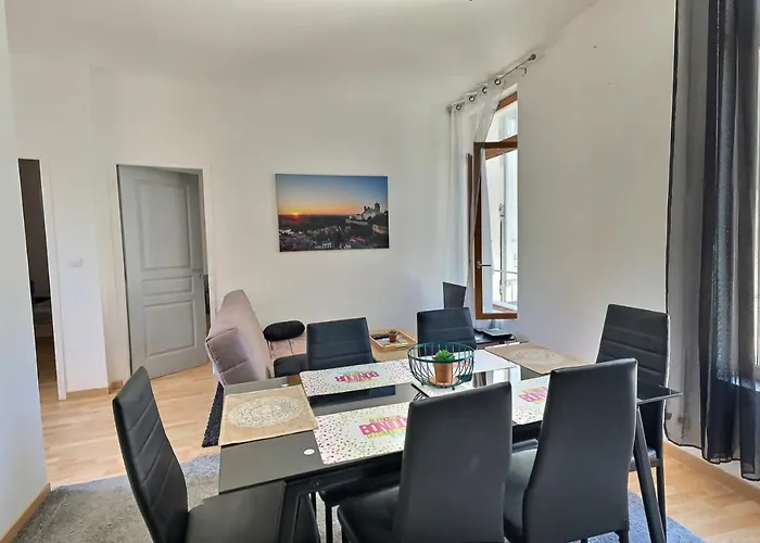 Appartement Des Au Calme Dans Un Immeuble Historique Béziers