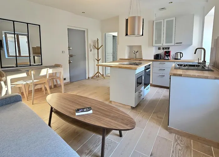 Appartement Des Au Calme Dans Un Immeuble Historique Béziers