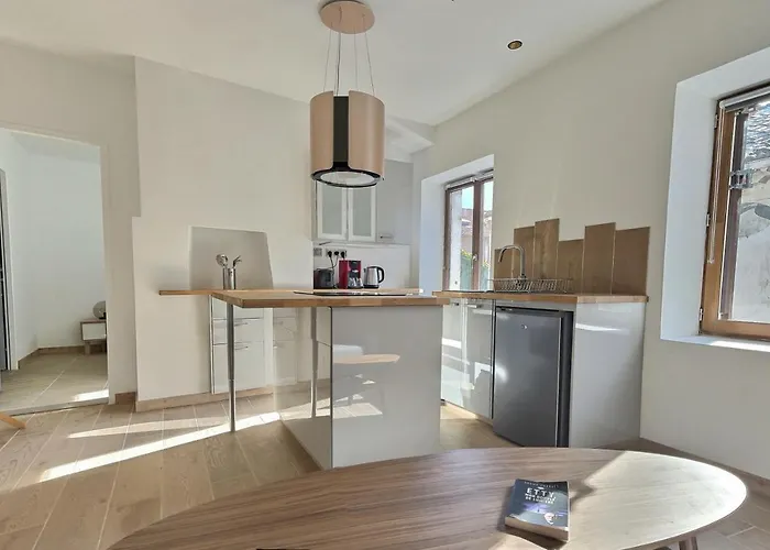 Apartment Des Au Calme Dans Un Immeuble Historique